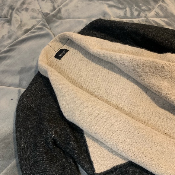 Zara Knit Cardigan - Picture 3 of 3